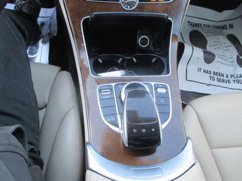 Used 2016 Mercedes-Benz C 300 Sport image 9