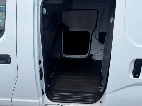 Used 2014 Nissan NV200 UNAVAIL FWD image 9