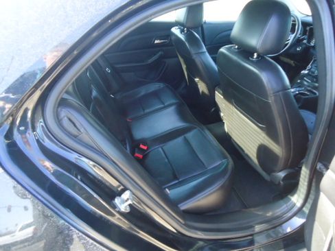 Used 2014 Chevrolet Malibu LT image 8