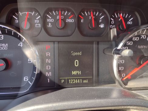 Used 2015 Chevrolet Silverado 2500 image 16