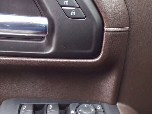 Used 2022 Chevrolet Silverado 1500 LT image 9