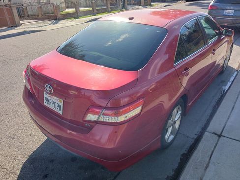 Used 2010 Toyota Camry SE image 4