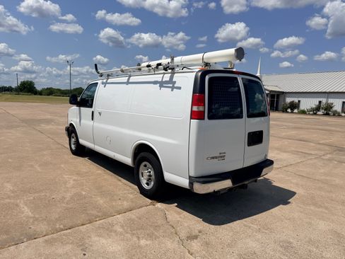 Used 2014 Chevrolet Express 2500 RWD image 7
