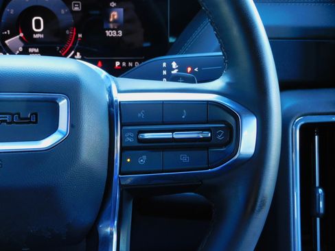 Used 2025 GMC Yukon Denali image 33