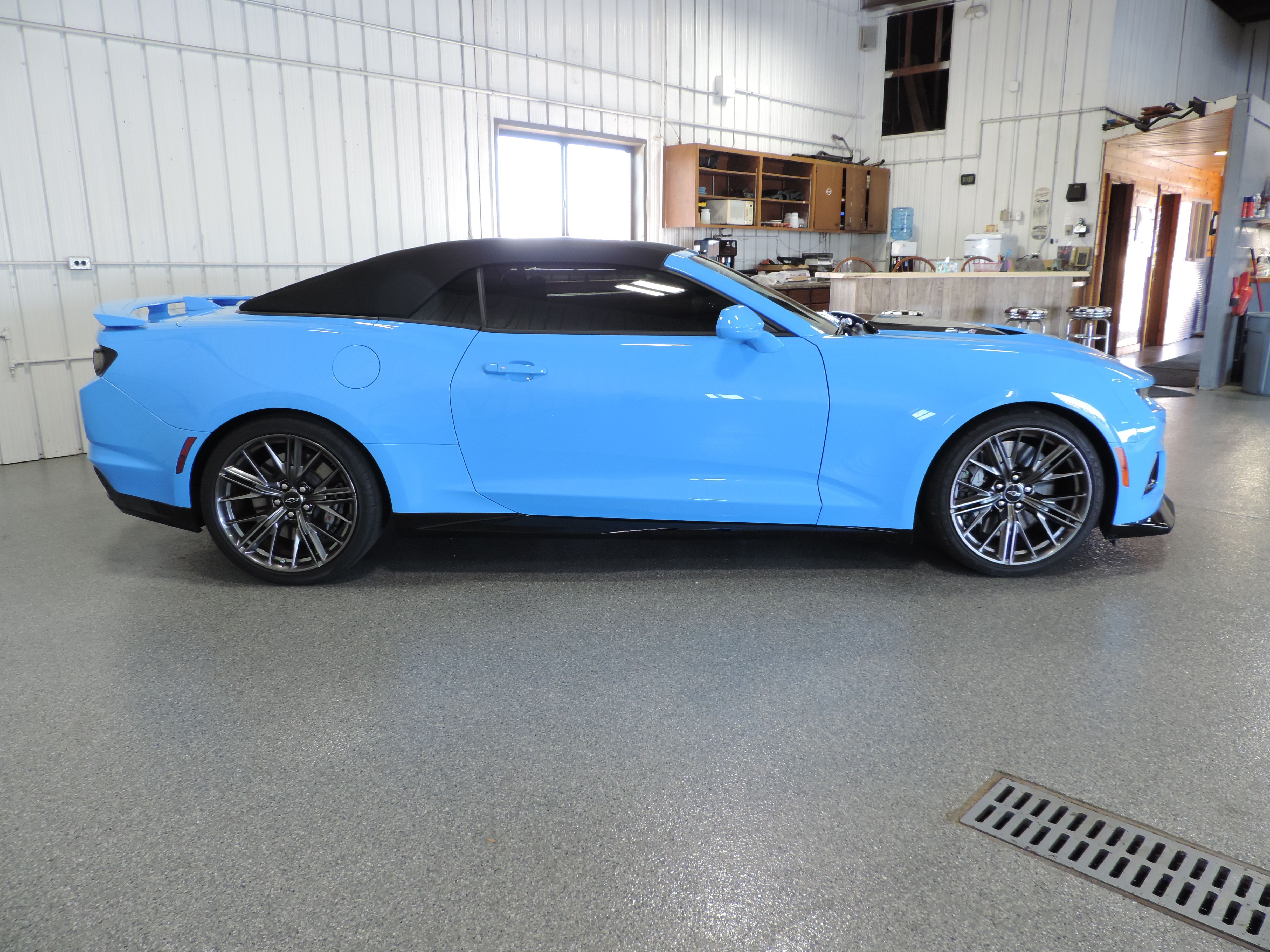 Used 2022 Chevrolet Camaro ZL1 Convertible RWD image 12