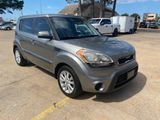 Used 2013 Kia Soul + image 2