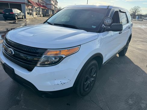 Used 2015 Ford Explorer XLT image 9