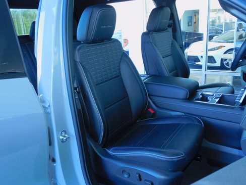 Used 2024 GMC Sierra EV Denali image 20