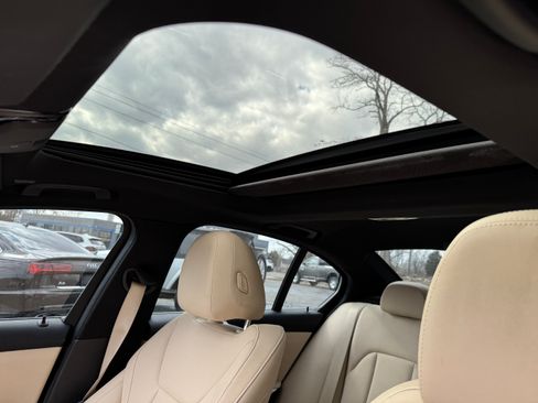 Used 2019 BMW 330i xDrive image 10