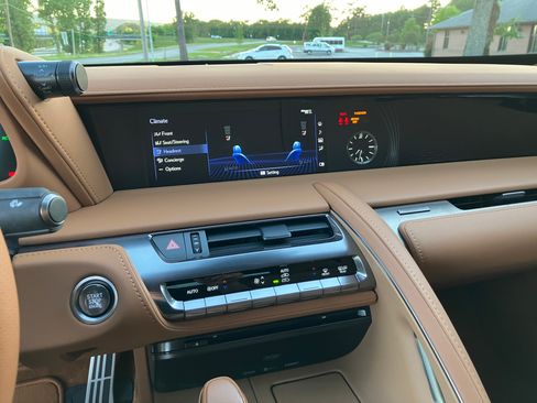 Used 2021 Lexus LC 500 Convertible RWD image 19