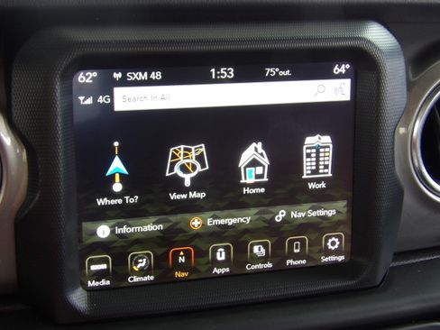 Used 2021 Jeep Wrangler 4WD Unlimited Sahara image 3