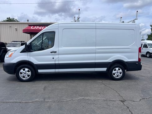Used 2018 Ford Transit 250 148 Medium Roof RWD image 1