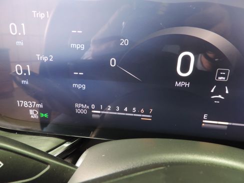 Used 2025 Buick Envision Preferred image 40