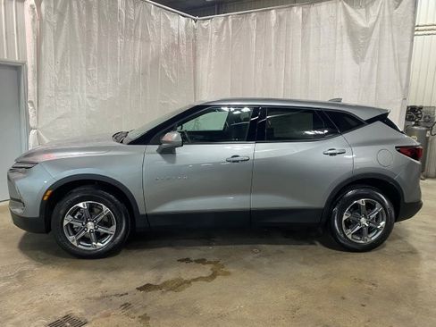 Used 2023 Chevrolet Blazer FWD LT w/ 2LT image 4