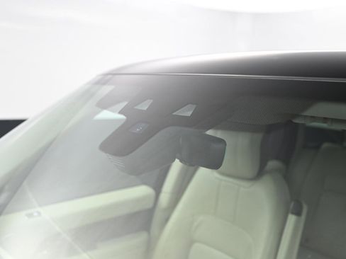 Used 2018 Land Rover Range Rover Supercharged image 11