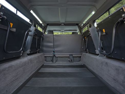 Used 1993 Land Rover Defender 110 image 15