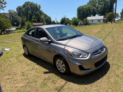 Used 2017 Hyundai Accent SE Sedan