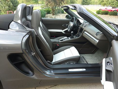 Used 2014 Porsche Boxster S RWD image 64