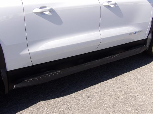 Used 2024 Chevrolet Silverado EV W/T image 12