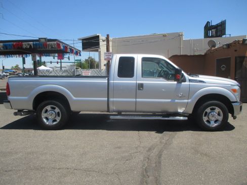 Used 2016 Ford F250 2WD SuperCab Super Duty image 2