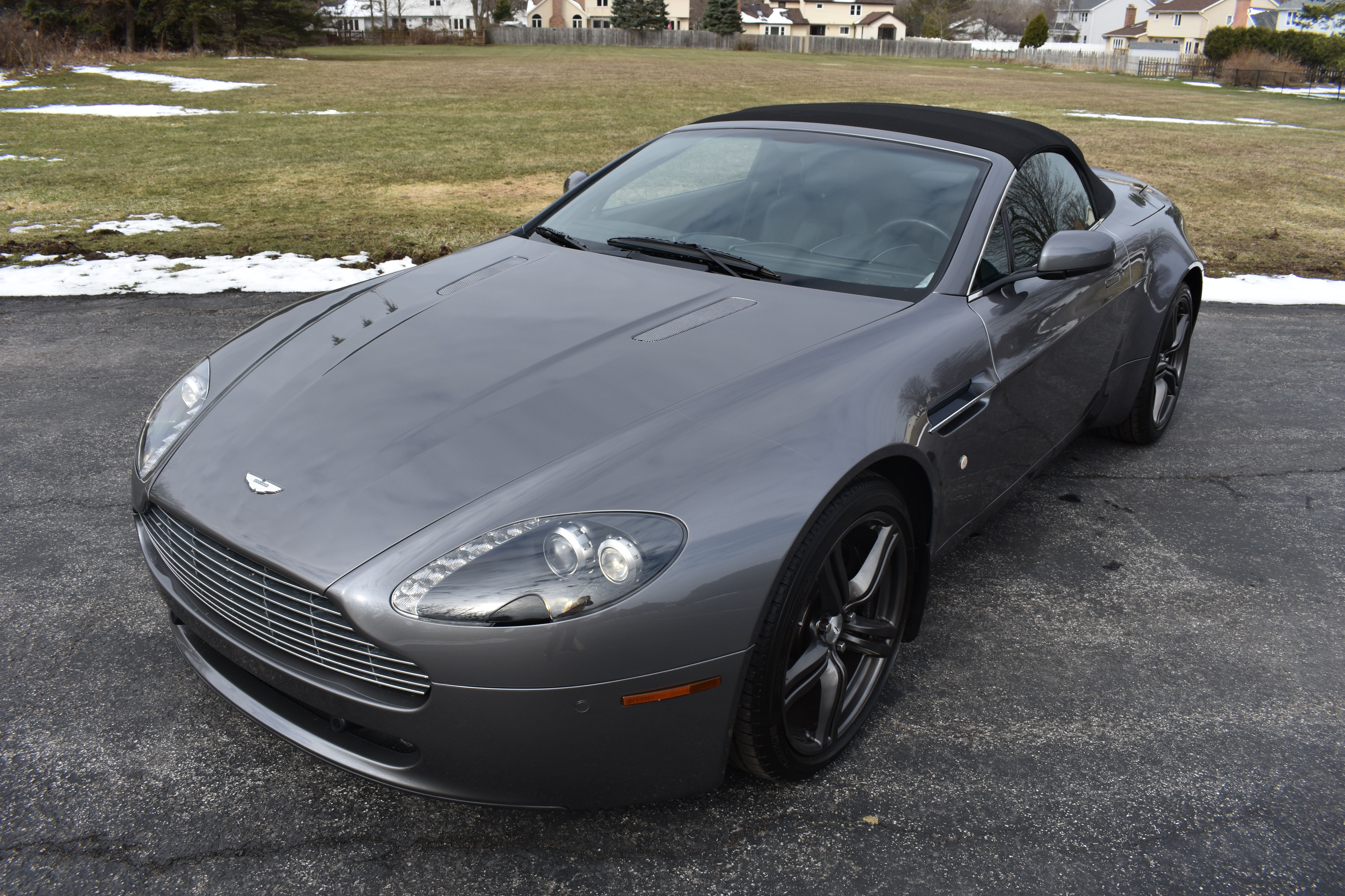 Used 2009 Aston Martin V8 Vantage Roadster RWD image 20