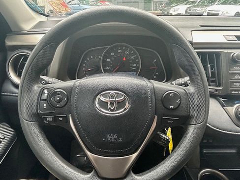 Used 2013 Toyota RAV4 FWD XLE image 12
