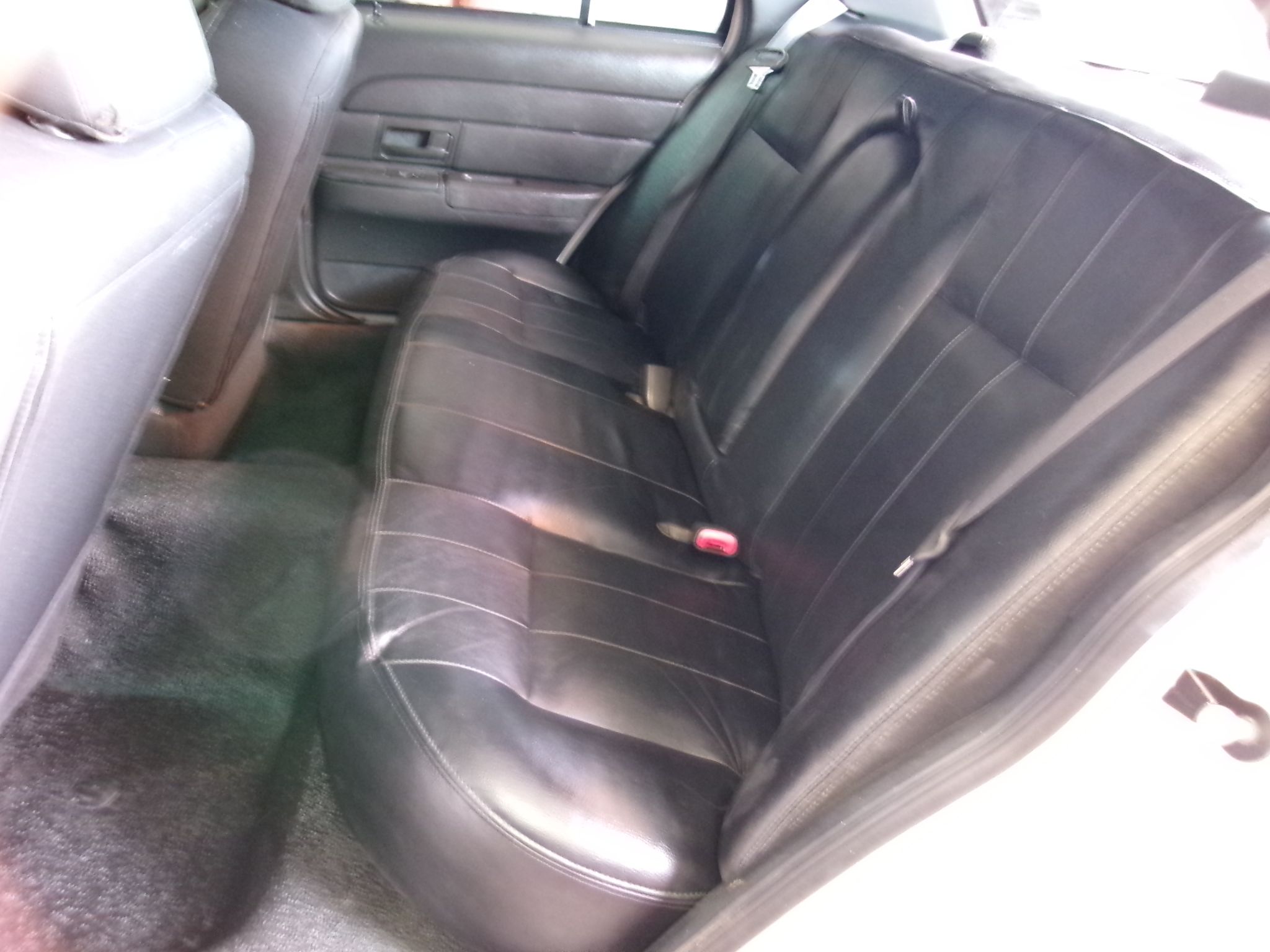 Used 2010 Ford Crown Victoria Police Interceptor RWD image 6