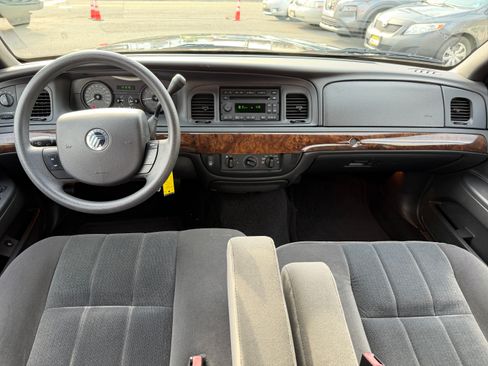 Used 2008 Mercury Grand Marquis GS image 13
