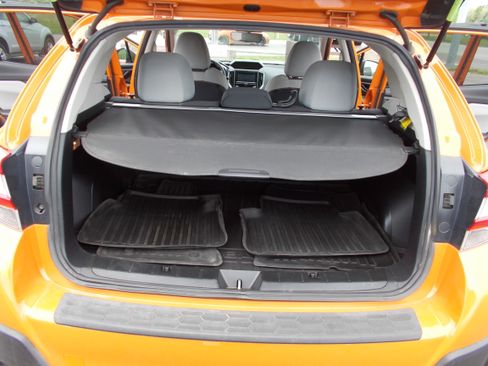 Used 2018 Subaru Crosstrek 2.0i Premium AWD/4WD image 19