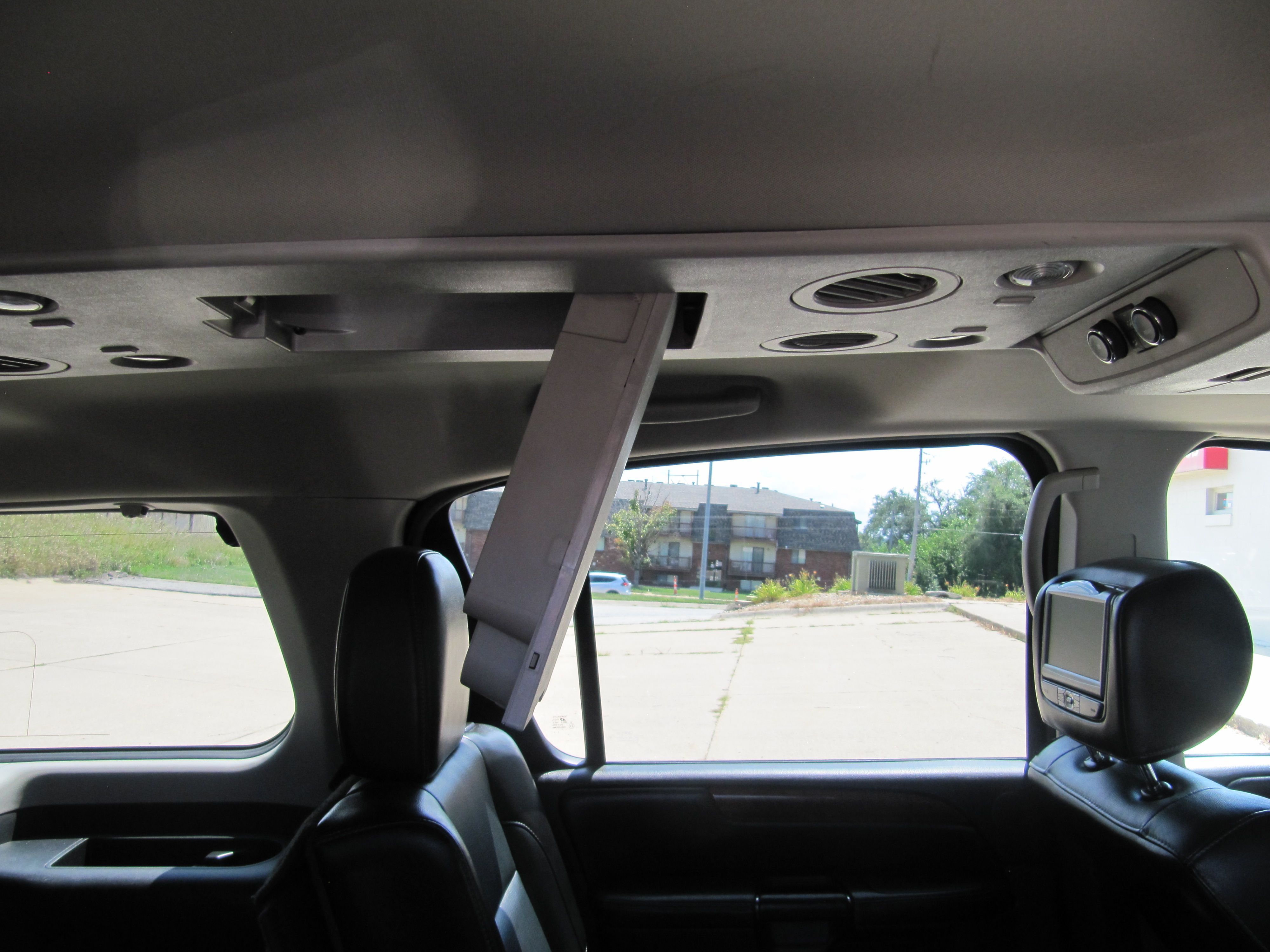 Used 2014 Nissan Armada Platinum AWD/4WD image 20