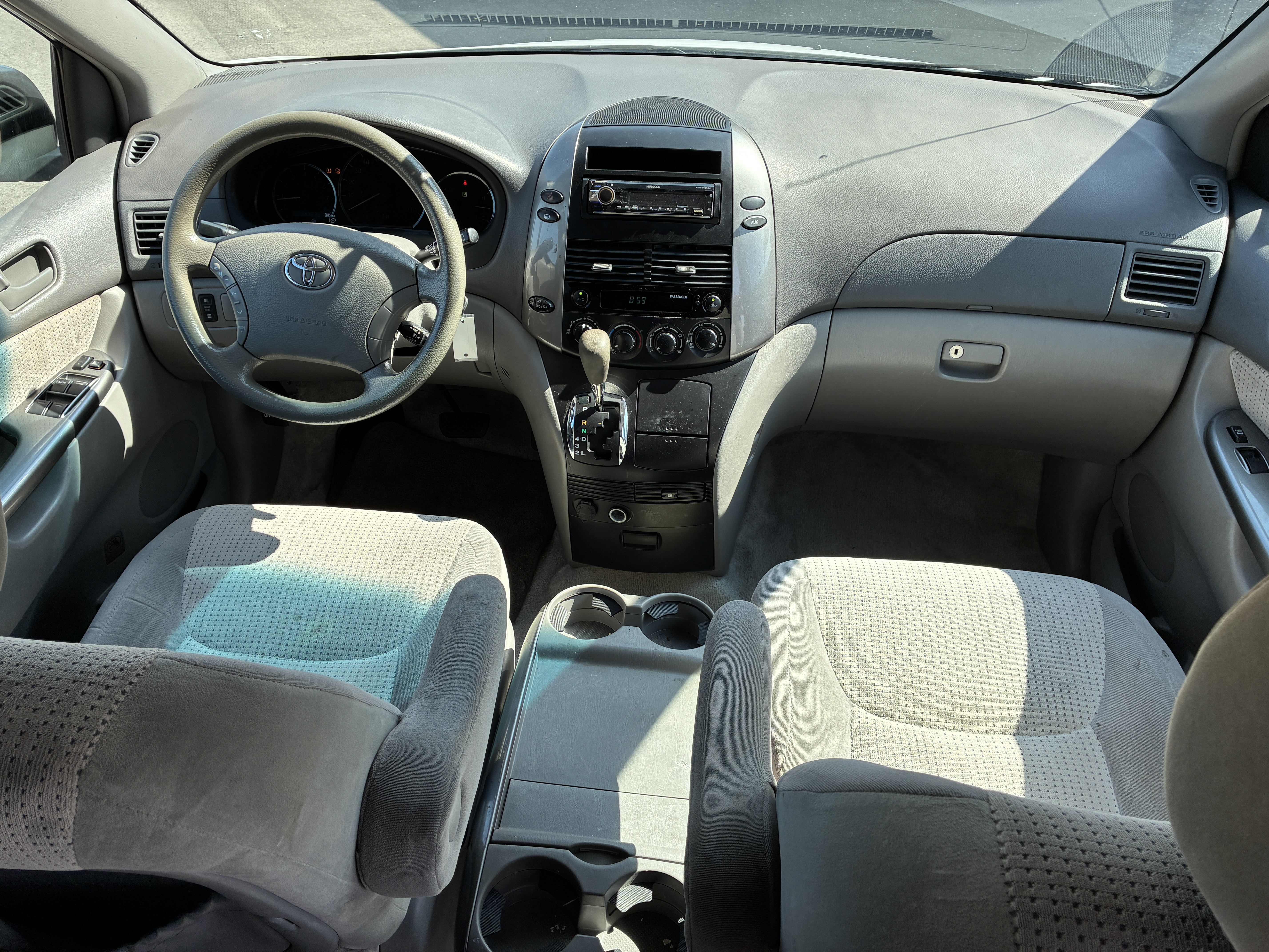 Used 2007 Toyota Sienna LE Minivan 4D FWD image 16