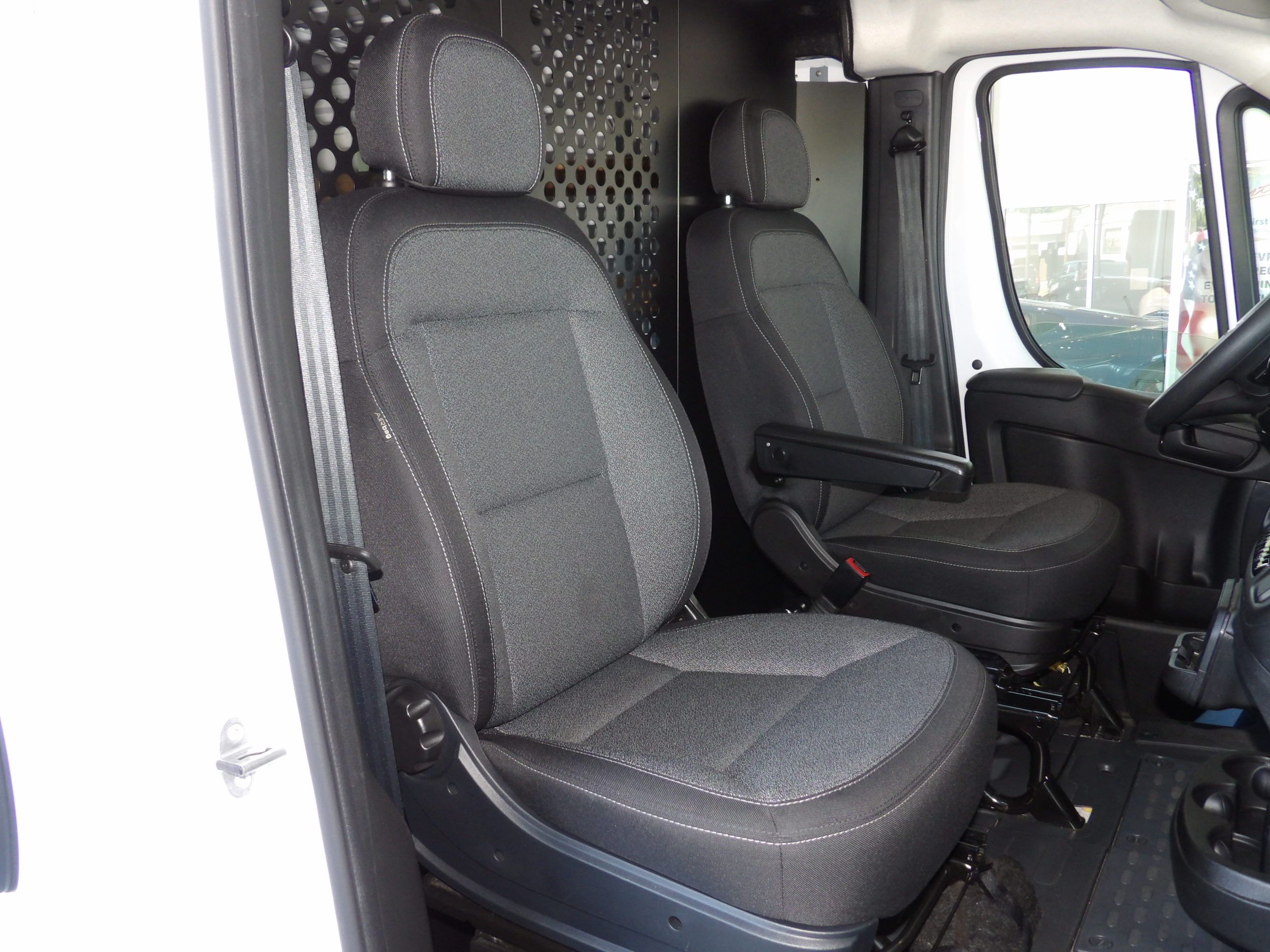 Used 2025 RAM ProMaster 2500 136 FWD image 24