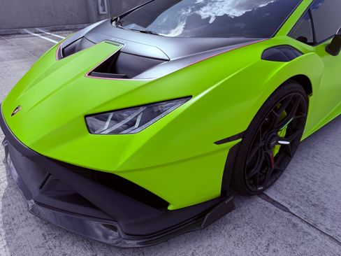 Used 2022 Lamborghini Huracan STO image 16