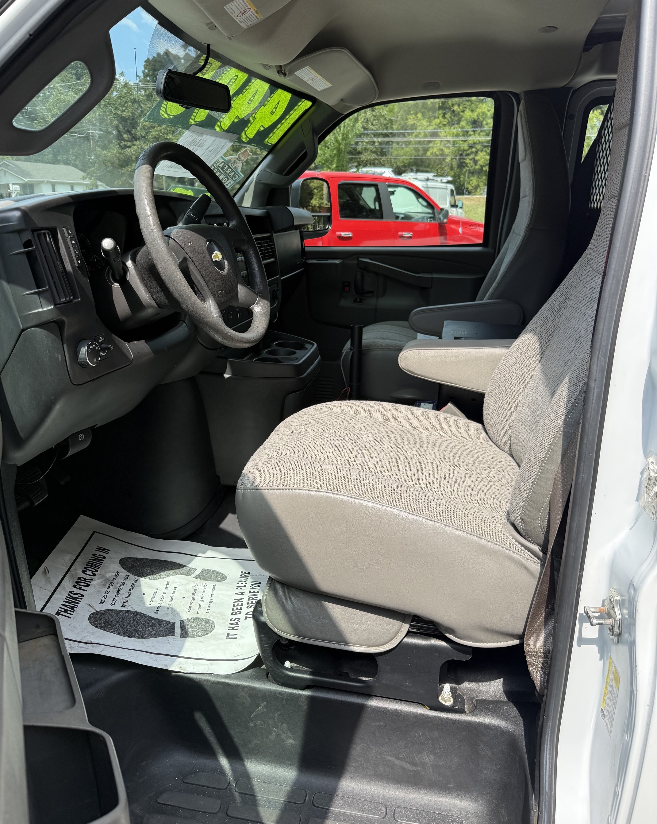 Used 2017 Chevrolet Express 2500 UNAVAIL RWD image 5