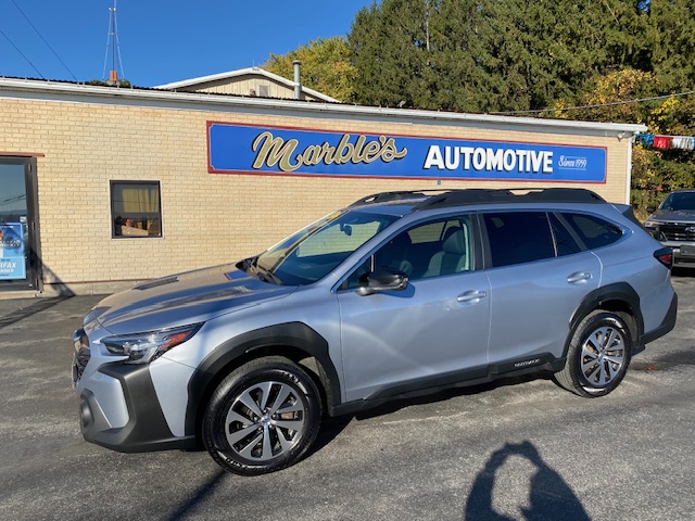 Used 2025 Subaru Outback Premium AWD/4WD image 4