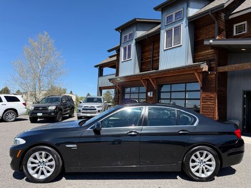 Used 2012 BMW 528i xDrive Sedan AWD/4WD image 2