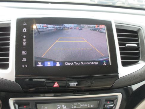 Used 2019 Honda Ridgeline AWD RTL-E image 3