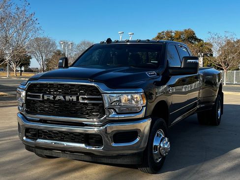 Used 2024 RAM 3500 Tradesman image 3