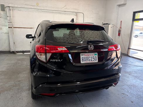 Used 2019 Honda HR-V FWD Sport image 5