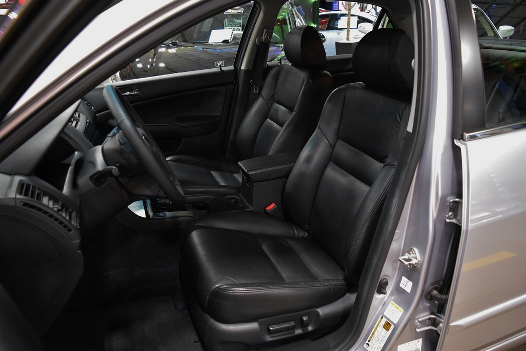 Used 2004 Honda Accord EX-L V6 Sedan image 19