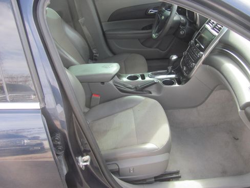 Used 2016 Chevrolet Malibu Limited LT image 4