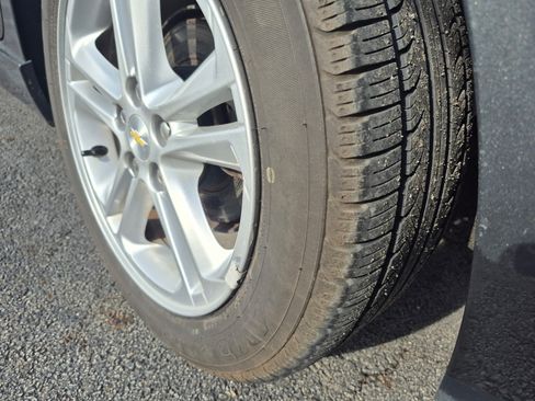 Used 2017 Chevrolet Cruze LT image 11