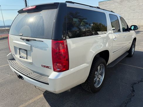 Used 2011 GMC Yukon XL SLT image 7