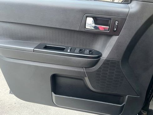 Used 2011 Ford Escape Limited image 22