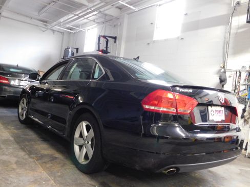 Used 2012 Volkswagen Passat 2.5 SE image 2