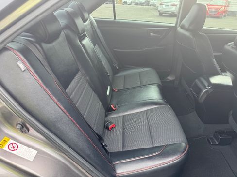 Used 2015 Toyota Camry SE image 13