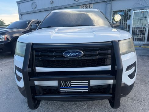 Used 2017 Ford Explorer 4WD Police Interceptor image 3