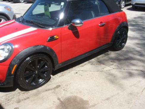 Used 2011 MINI Cooper Convertible FWD image 1