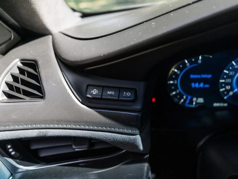 Used 2016 Cadillac Escalade Platinum image 45