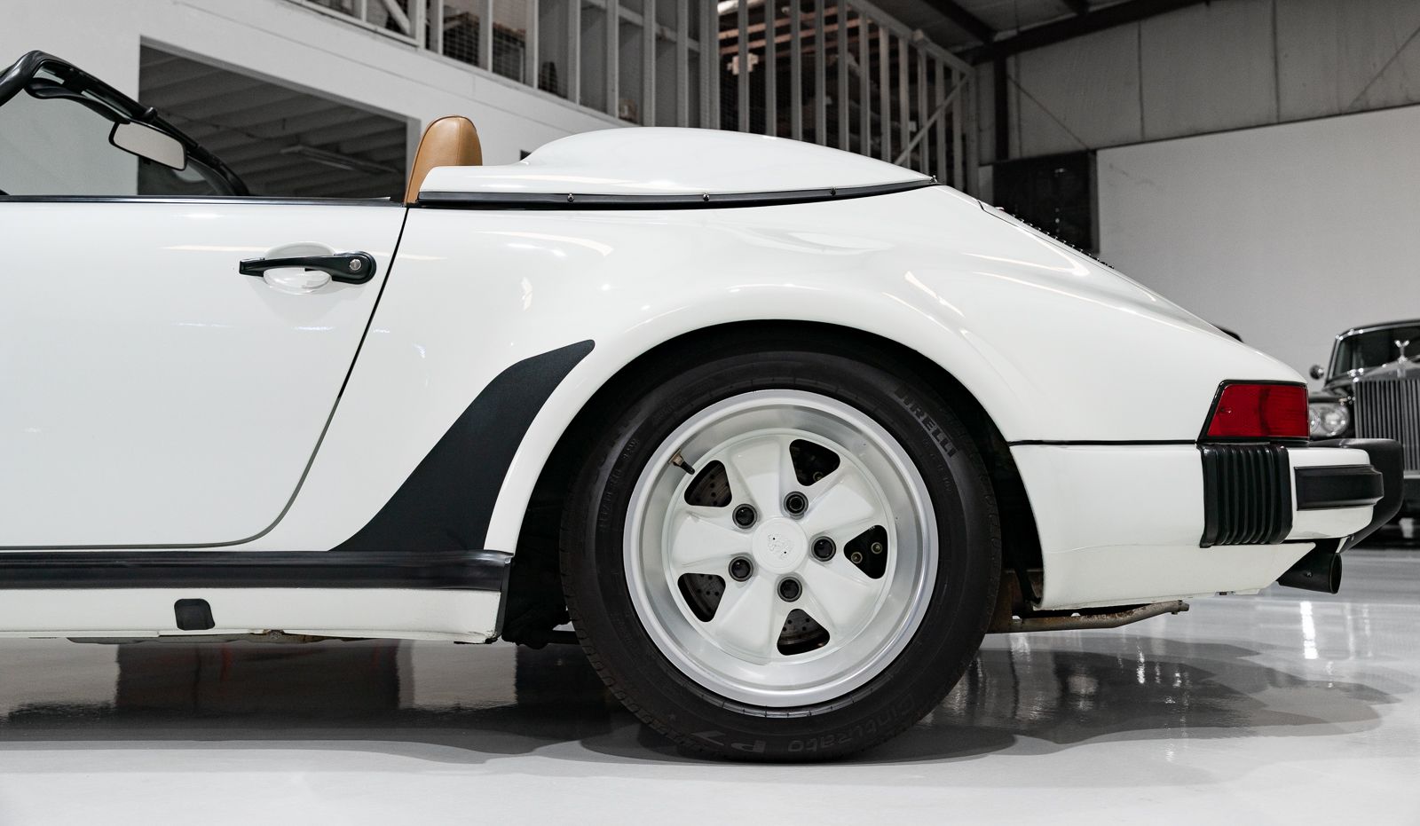 Used 1989 Porsche 911 Speedster RWD image 13